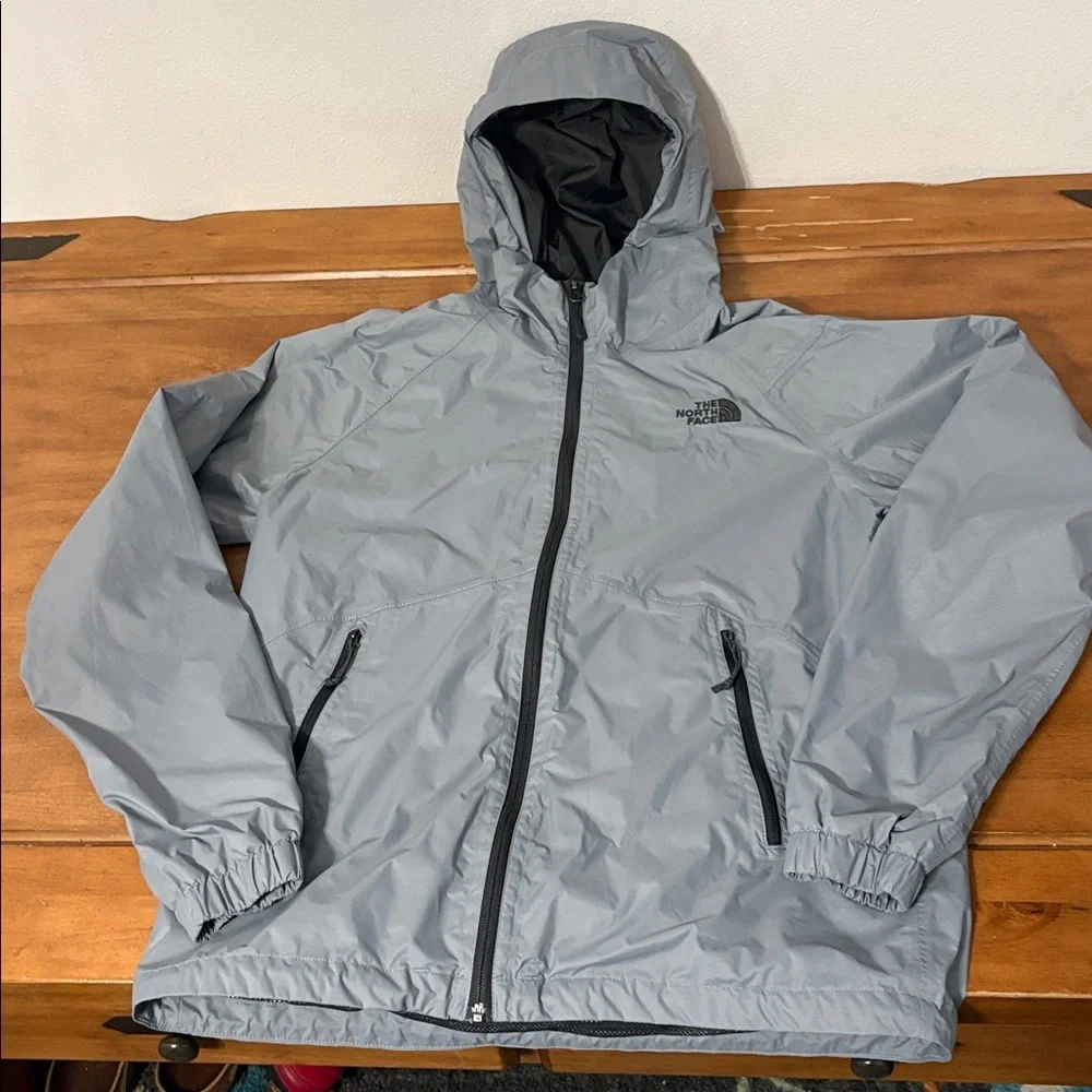 The North Face Nylon Light Gray Windbreaker Size Small